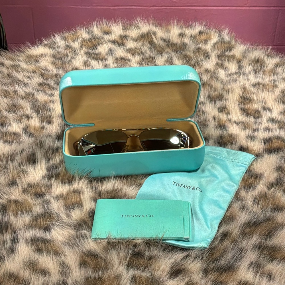 Tiffany & Co. Mirrored Aviator Sunglasses, Case, & Pouch.  Like New.